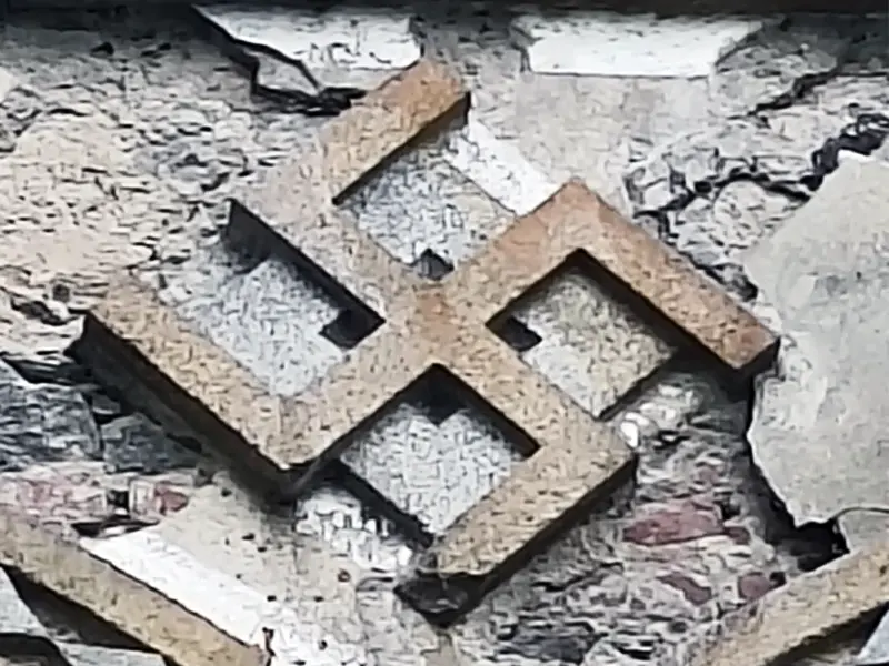 Svastica Oropa nel tempietto